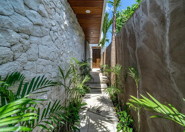 Villa The Banyan - Luxe 2br With Hot Tub & Ice Bath Canggu (Bali)